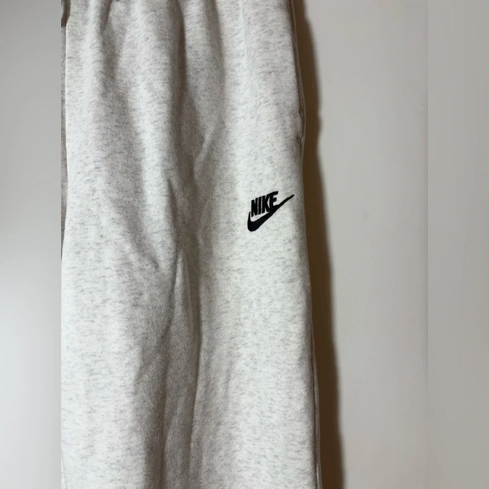 Nike Women's Sportswear Essential Fleece Jogger Sweat Pants Gray Sz S